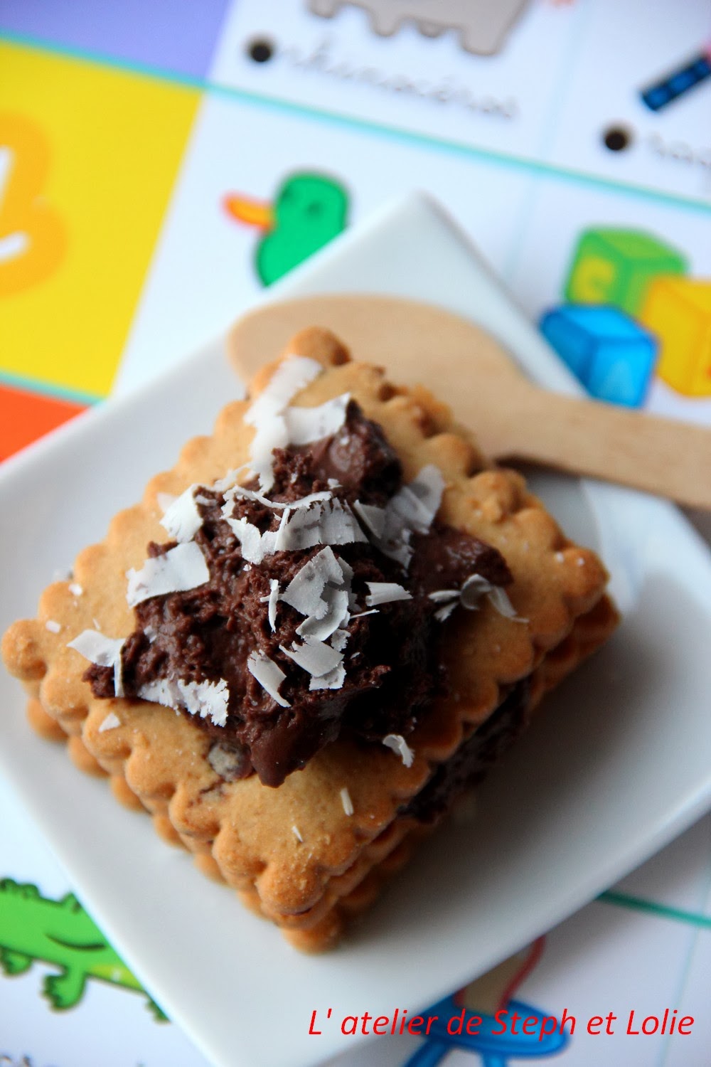 Millefeuille de biscuits  »  » à la mousse au chocolat maison