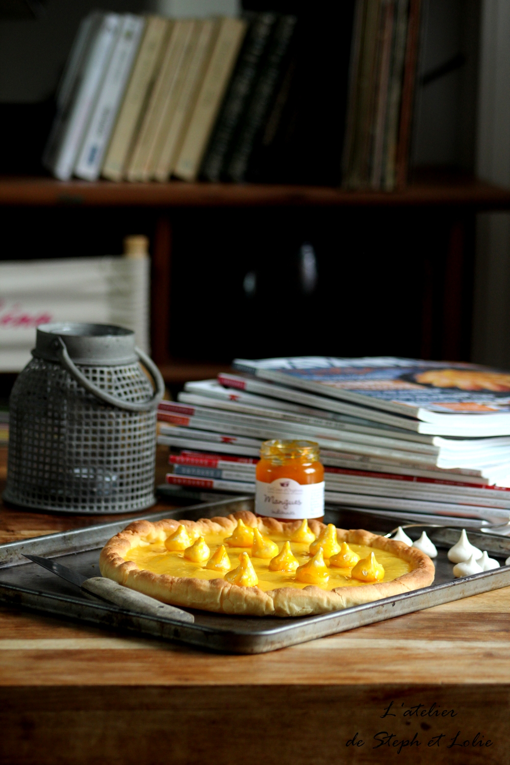Tarte au citron, bouchées meringuées à la mangue