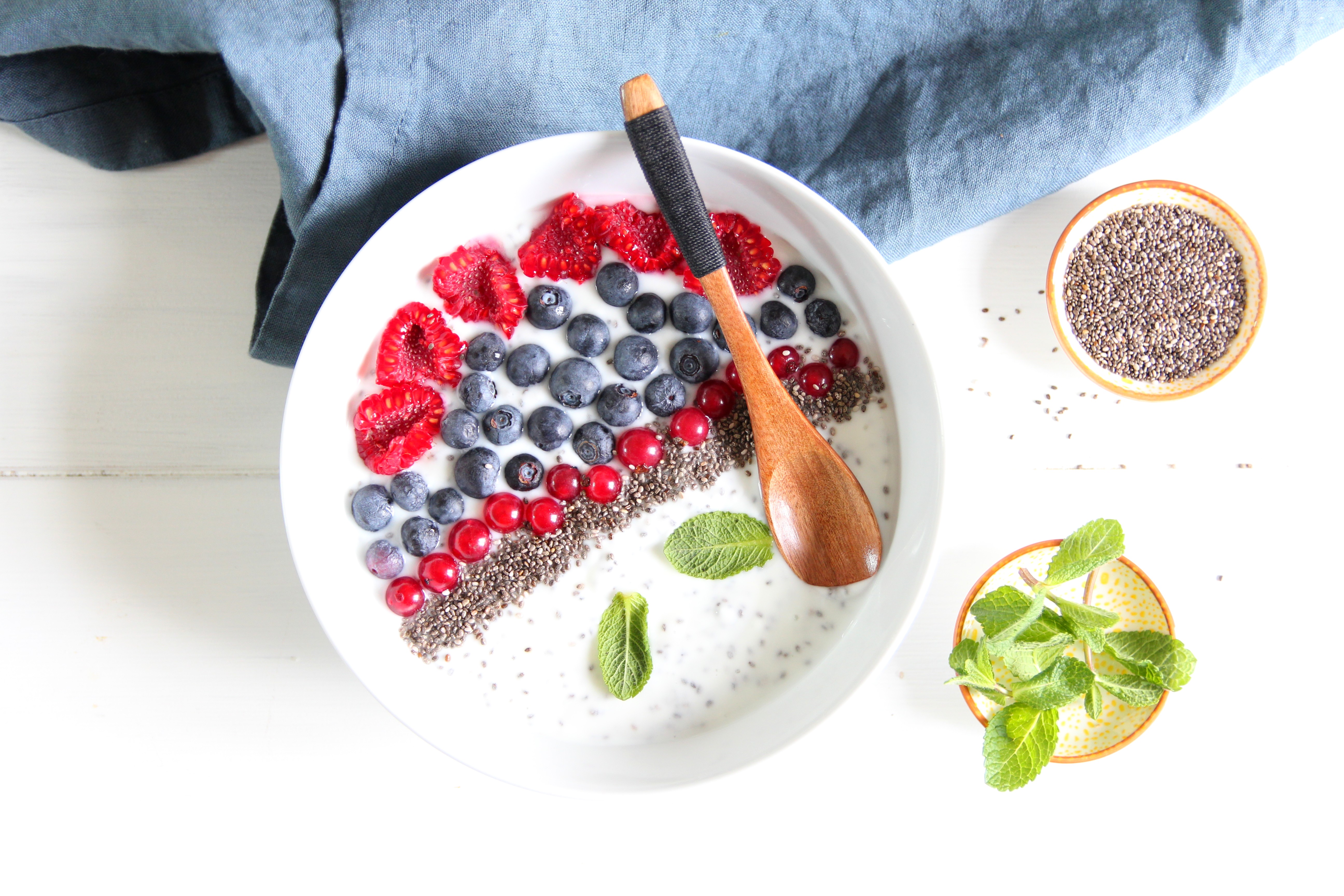 Smoothie aux fruits rouges et graines de chia